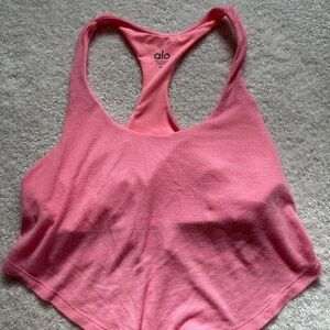Alo Ribbed Peak Bra pink